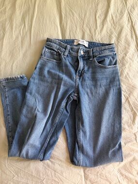 Hollister Low Rise Relaxed Straight Jeans
